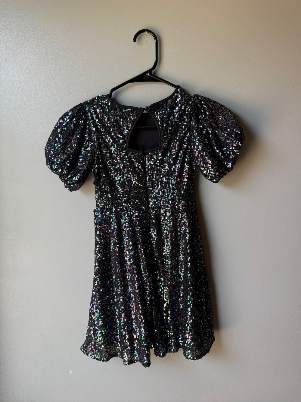 Girls Black Iridescent Sequin Puff Sleeve Party Dress 5T - Picture 5 of 5